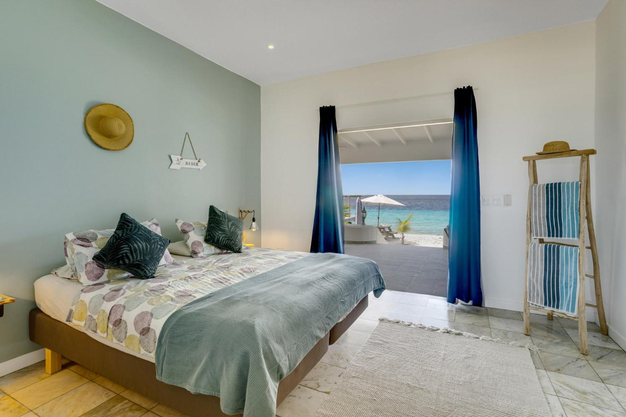 Oceanfront - Villa Port Of Call - Playa Esterno foto