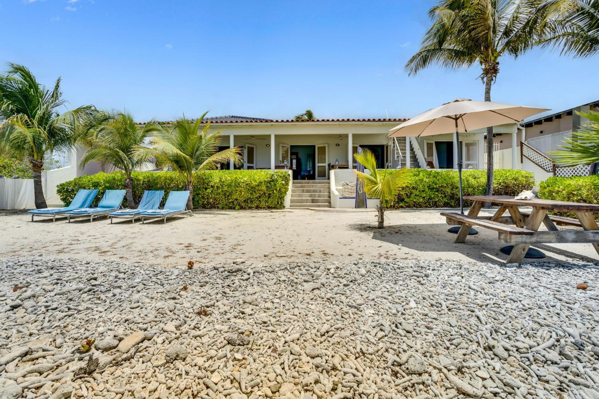 Oceanfront - Villa Port Of Call - Playa Esterno foto